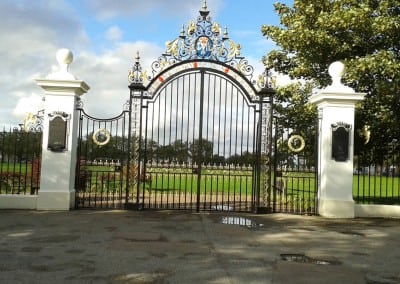 cast iron gate restoration victory sports ground southend 012
