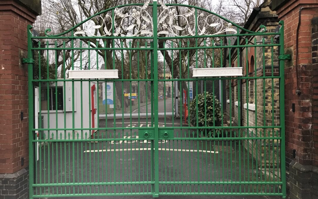 Gate Redecoration, London E15