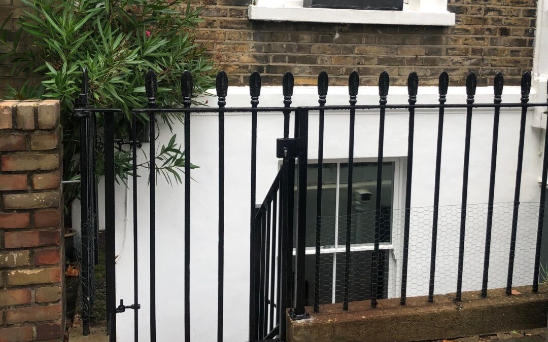 New Gate in Railings, London N1
