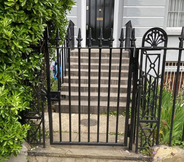 Replaced Gate Hinge, Islington, London H1