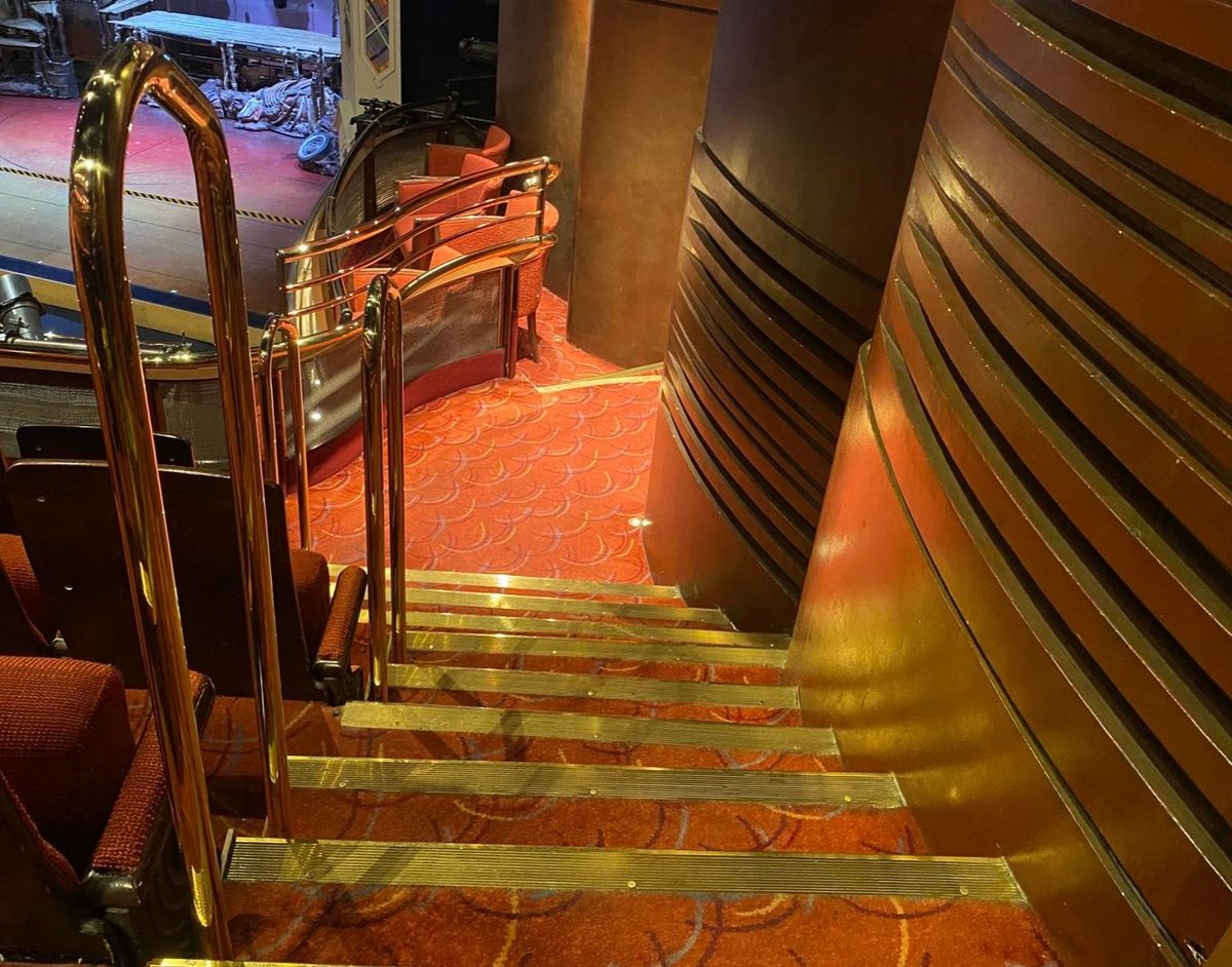 New Brass Handrails, Prince of Wales Theatre, London — photo 2