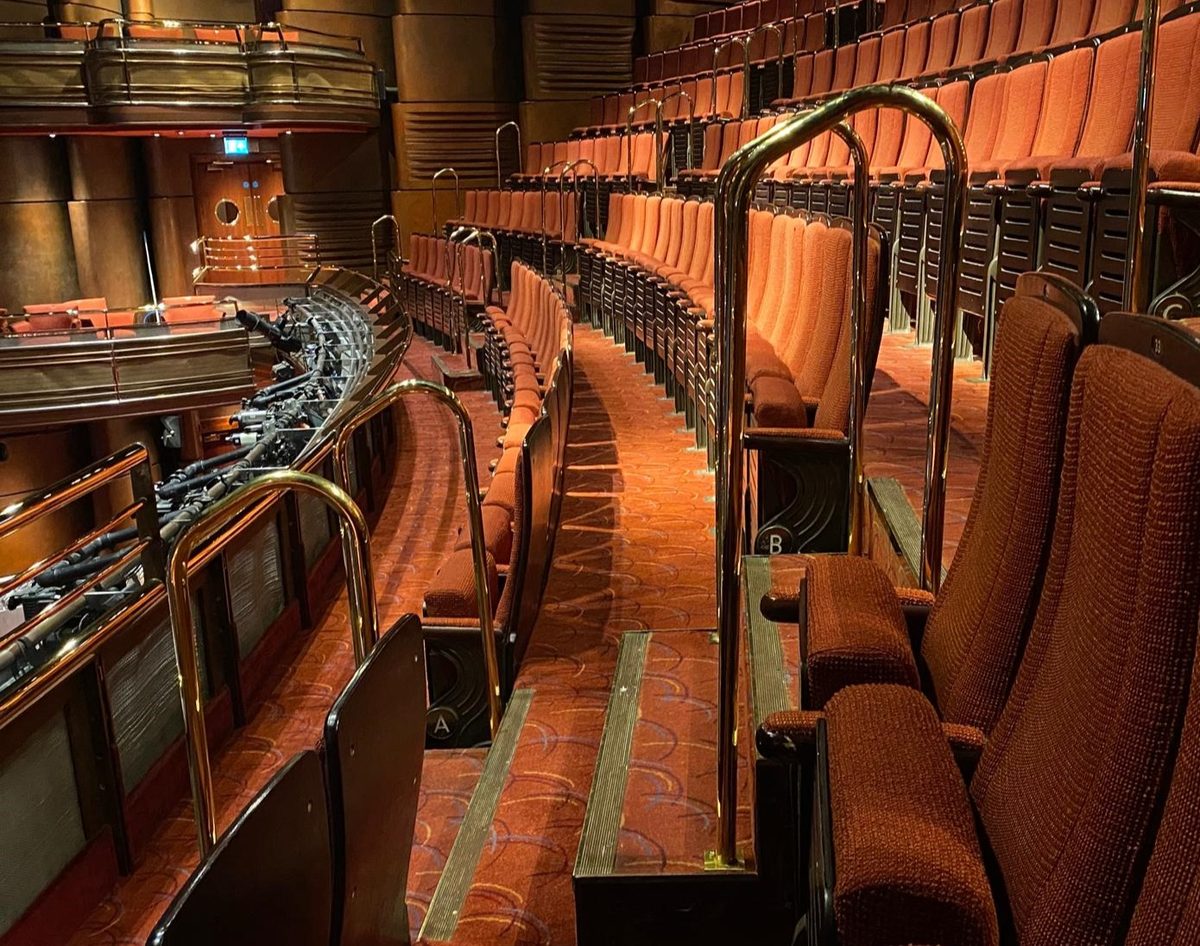 New Brass Handrails, Prince of Wales Theatre, London — photo 3